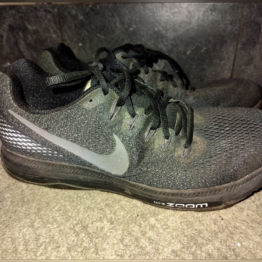 Nike Zoom Men's Black Running Shoes Size 10.5
